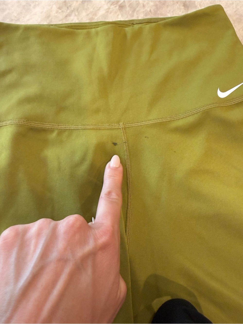 Nike women's workout lot - shorts x2, sports bra and top - Picture 3 of 8
